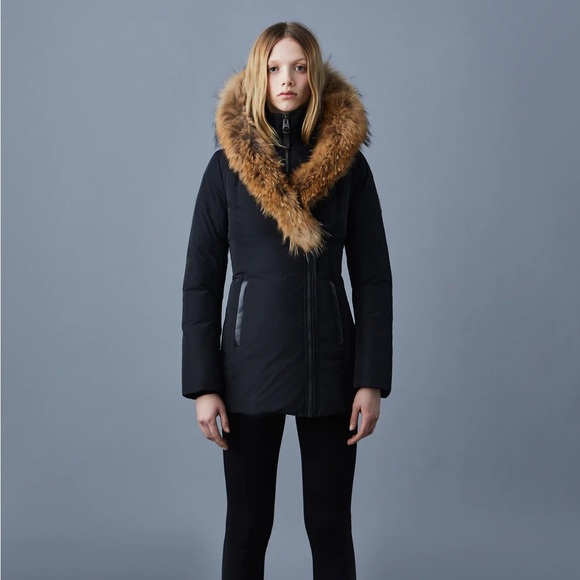 BRAND NEW Mackage ADALI down coat with natural fur - Picture 1 of 6